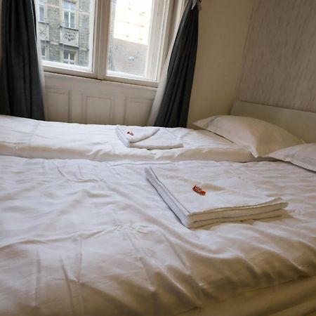 Budapest Pest-Port Apartment 4 Rooms For 16 Person Budapeste Exterior foto