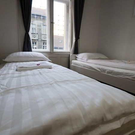 Budapest Pest-Port Apartment 4 Rooms For 16 Person Budapeste Exterior foto