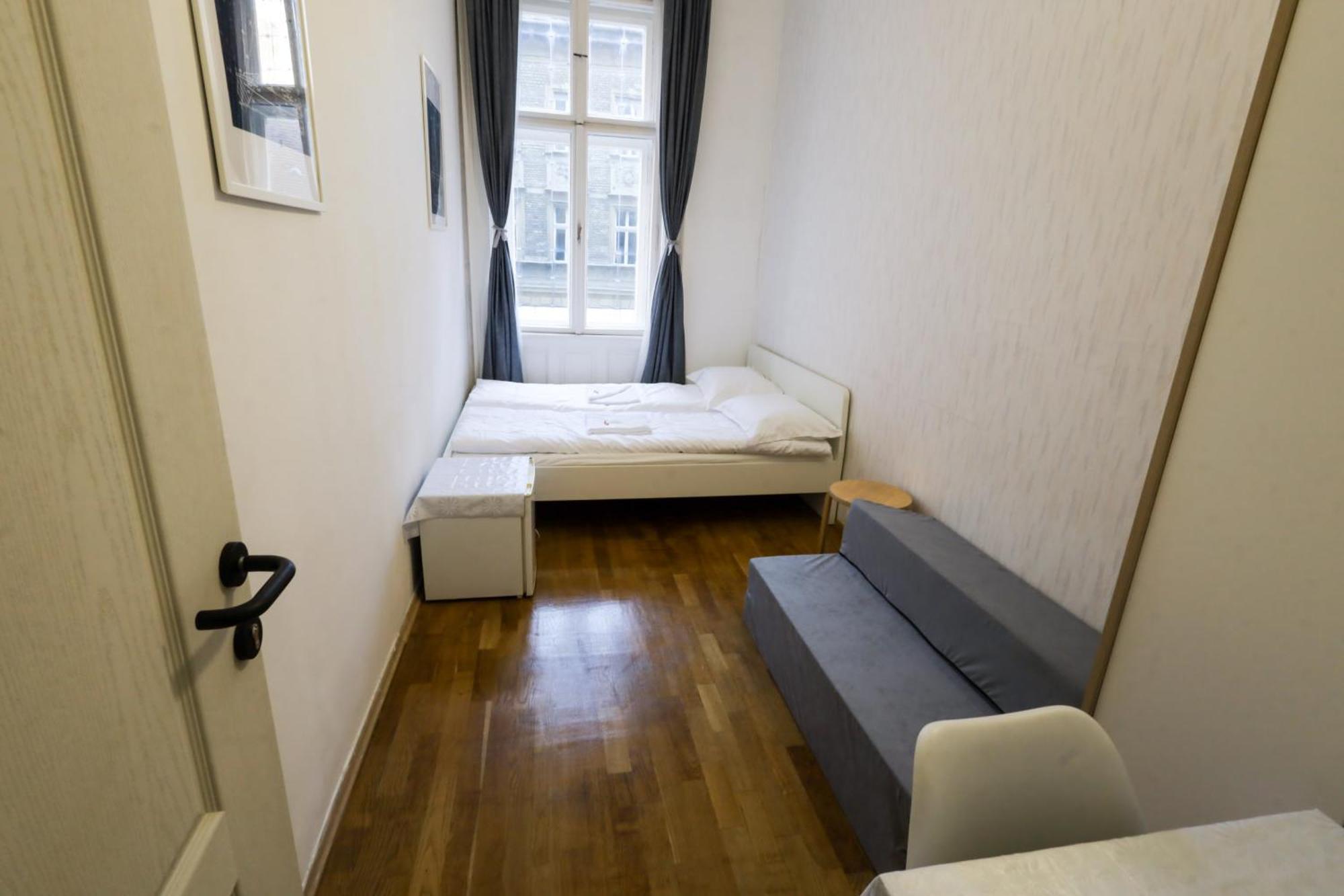 Budapest Pest-Port Apartment 4 Rooms For 16 Person Budapeste Exterior foto