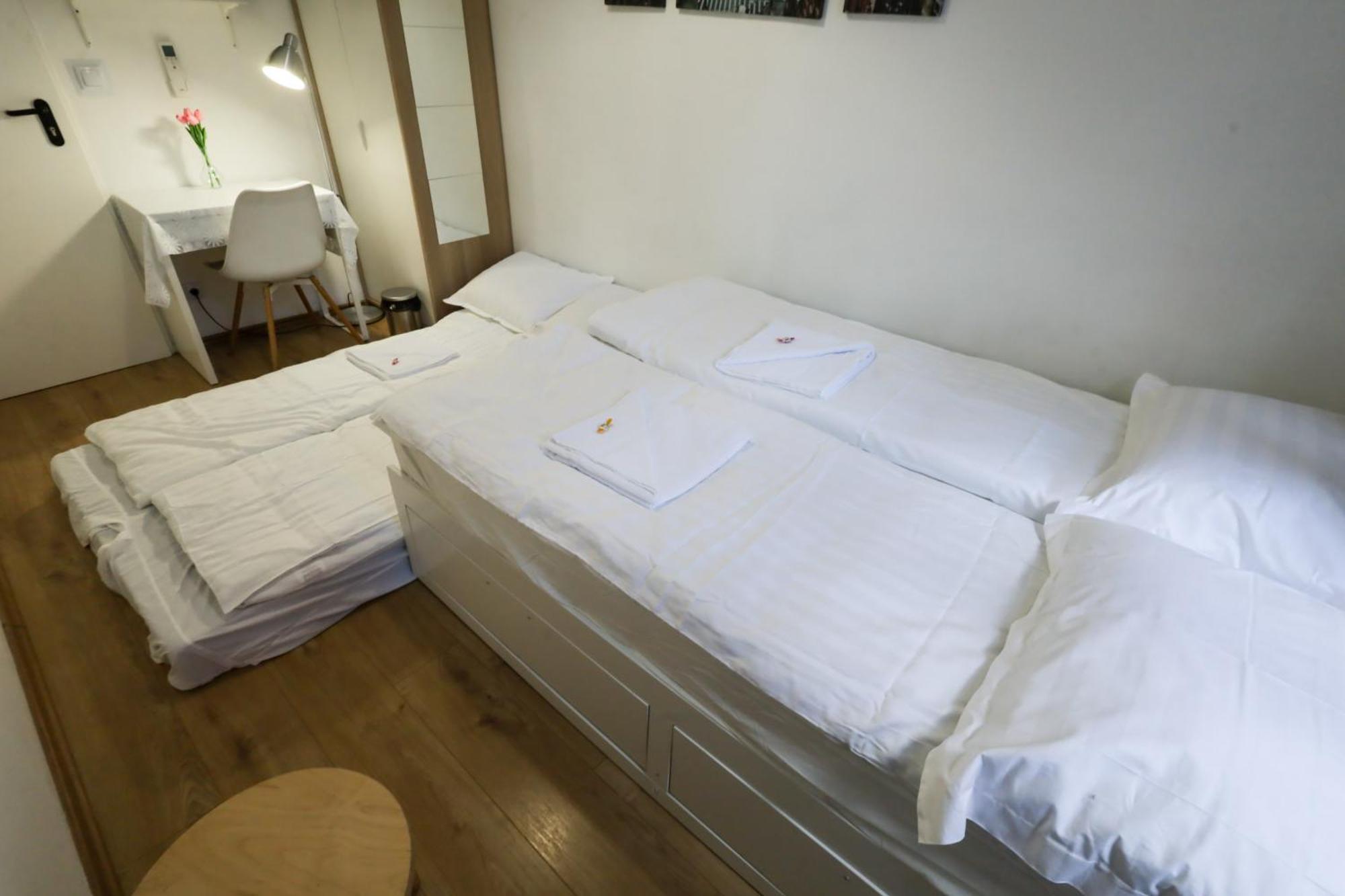 Budapest Pest-Port Apartment 4 Rooms For 16 Person Budapeste Exterior foto