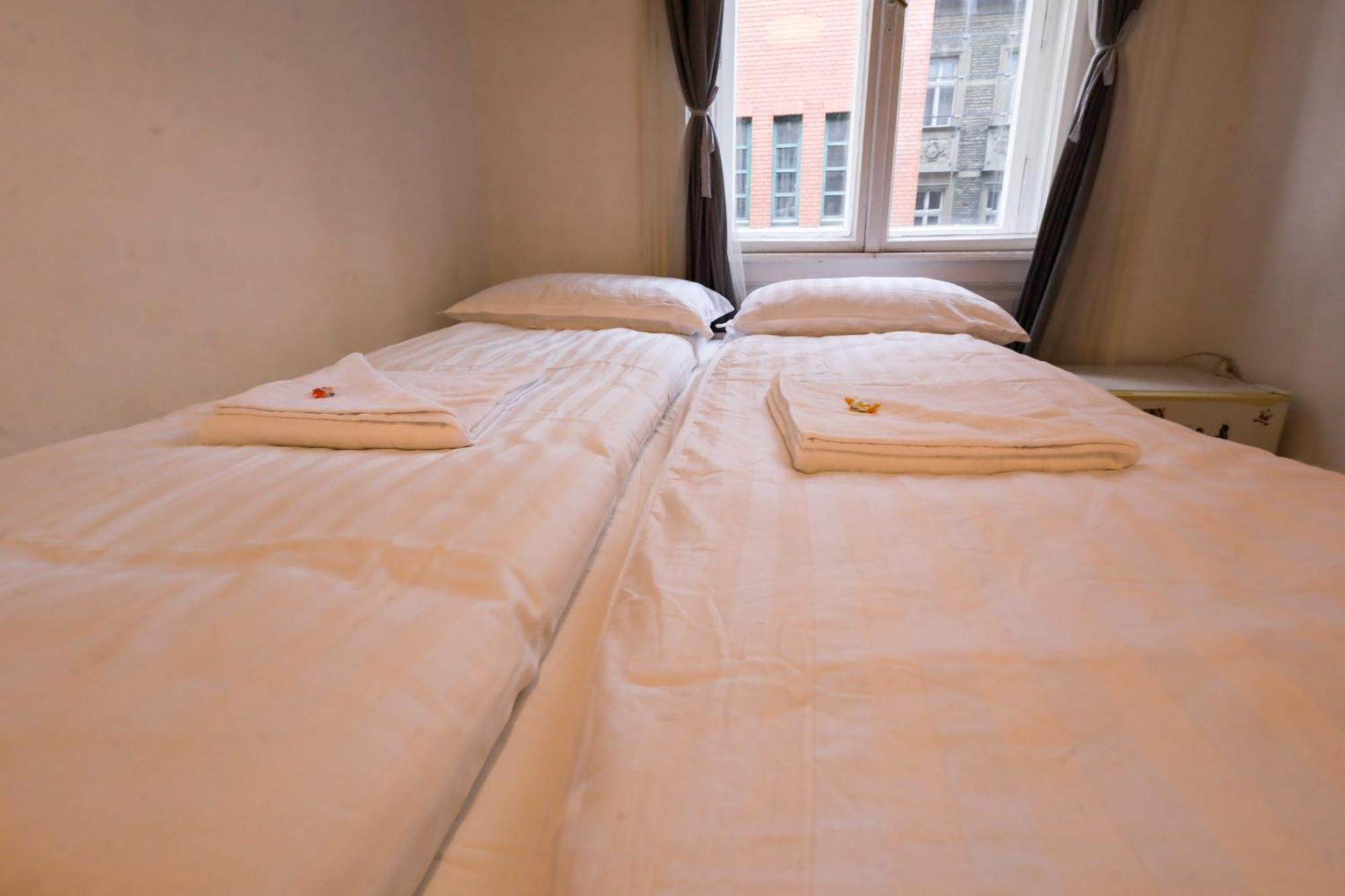 Budapest Pest-Port Apartment 4 Rooms For 16 Person Budapeste Exterior foto