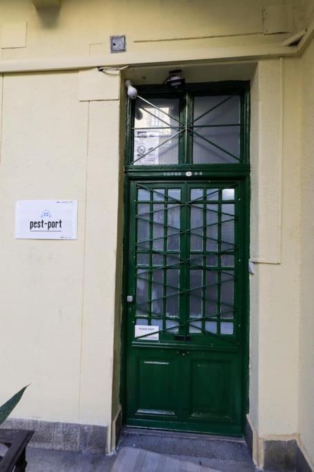 Budapest Pest-Port Apartment 4 Rooms For 16 Person Budapeste Exterior foto